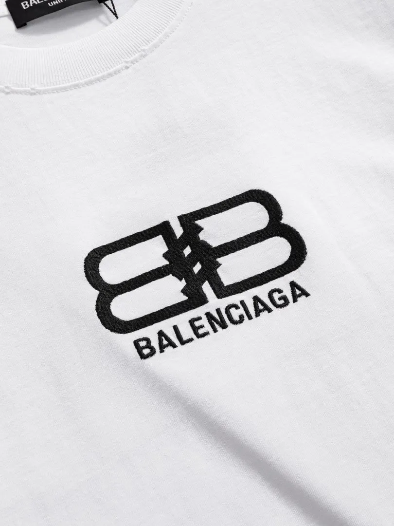P100✨🔥 [balenciaga] 2026FW short-sleeved T-shirt Premium 26s double yarn 300g fabric, washed with Ma Liang distressed process Color: washed black, washed white, washed Khaki Size: S M L XL 2XL